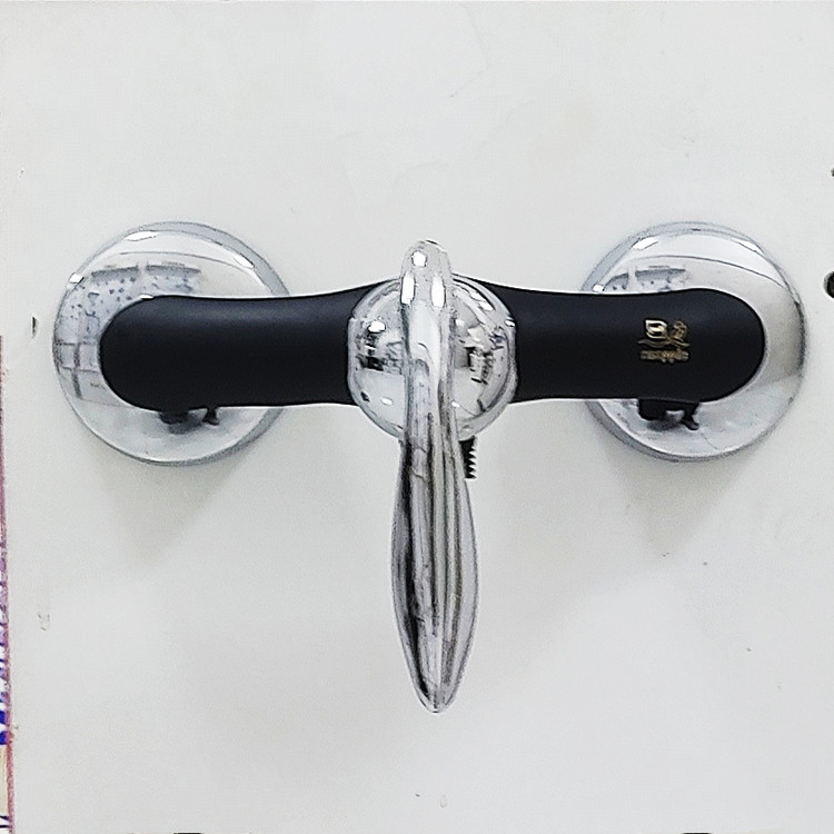 شیر توالت مشکی کروم